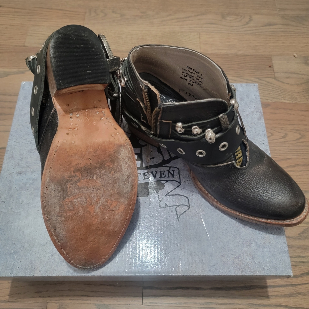 Freebird by Steven Black Leather Ankle Boots with Silver Details - Picture 7 of 9